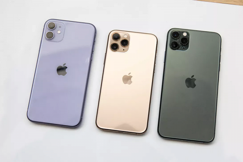 У всех по 4 ГБ ОЗУ. iPhone 11, iPhone 11 Pro и iPhone 11 Pro Max ничем не удивили в AnTuTu