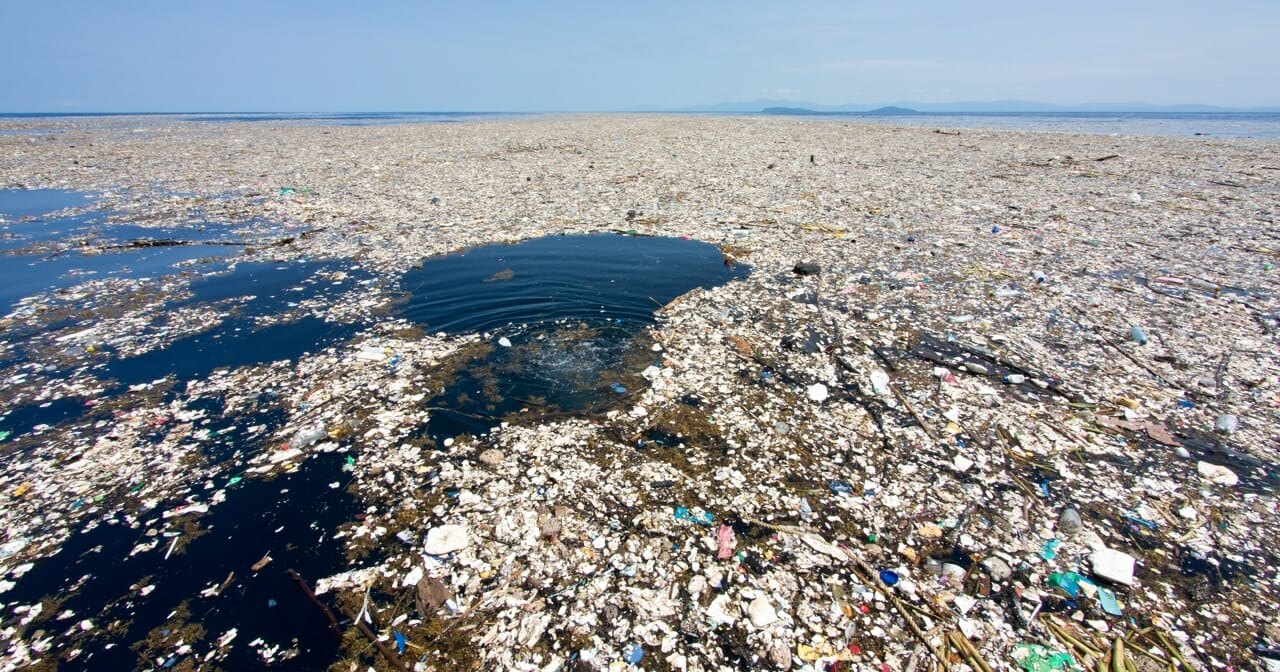 Остров из пластика в тихом океане