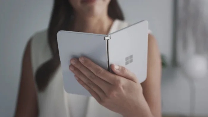 Microsoft представила Android-смартфон Surface Duo с двумя экранами