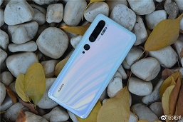 Удививший всех народный камерофон Xiaomi Mi CC9 Pro позирует сразу после анонса и демонстрирует возможности