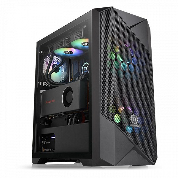 Серия корпусов Thermaltake Commander G ARGB Edition включает модели G31, G32 и G33 с боковой стенкой из закаленного стекла 