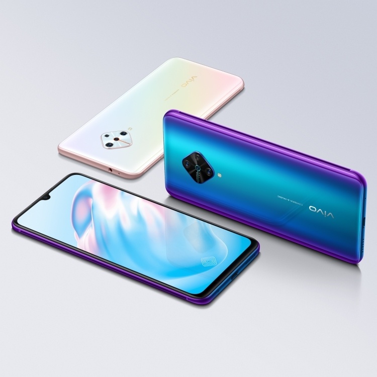 Старт продаж показал высокий спрос на смартфон vivo v17