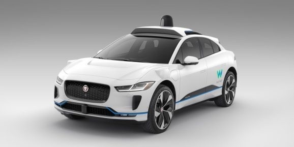 Беспилотные автомобили Waymo проехали 20 млн миль по дорогам общего пользования