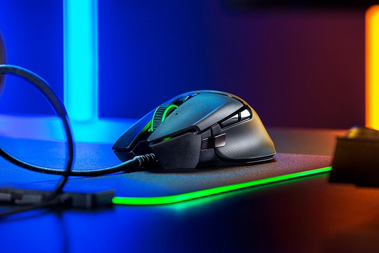 Мышь Razer Basilisk V2 оснащена 11 программируемыми кнопками