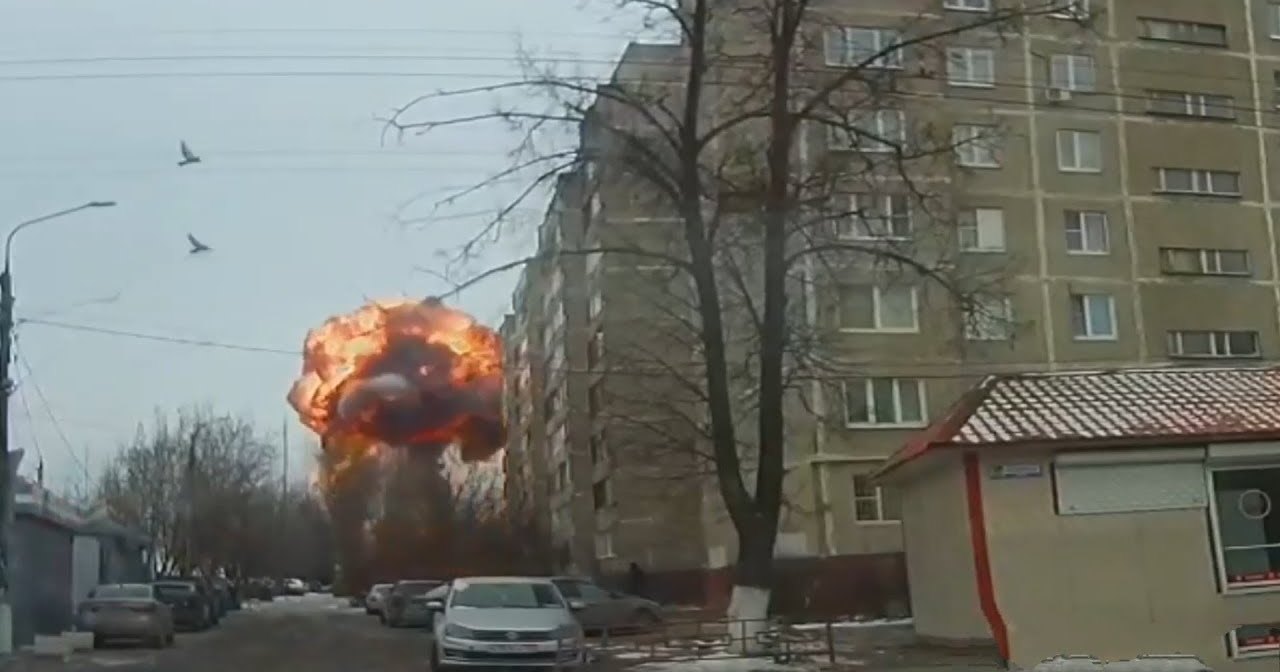 Взрыв на подстанции в Подольске попал на видео