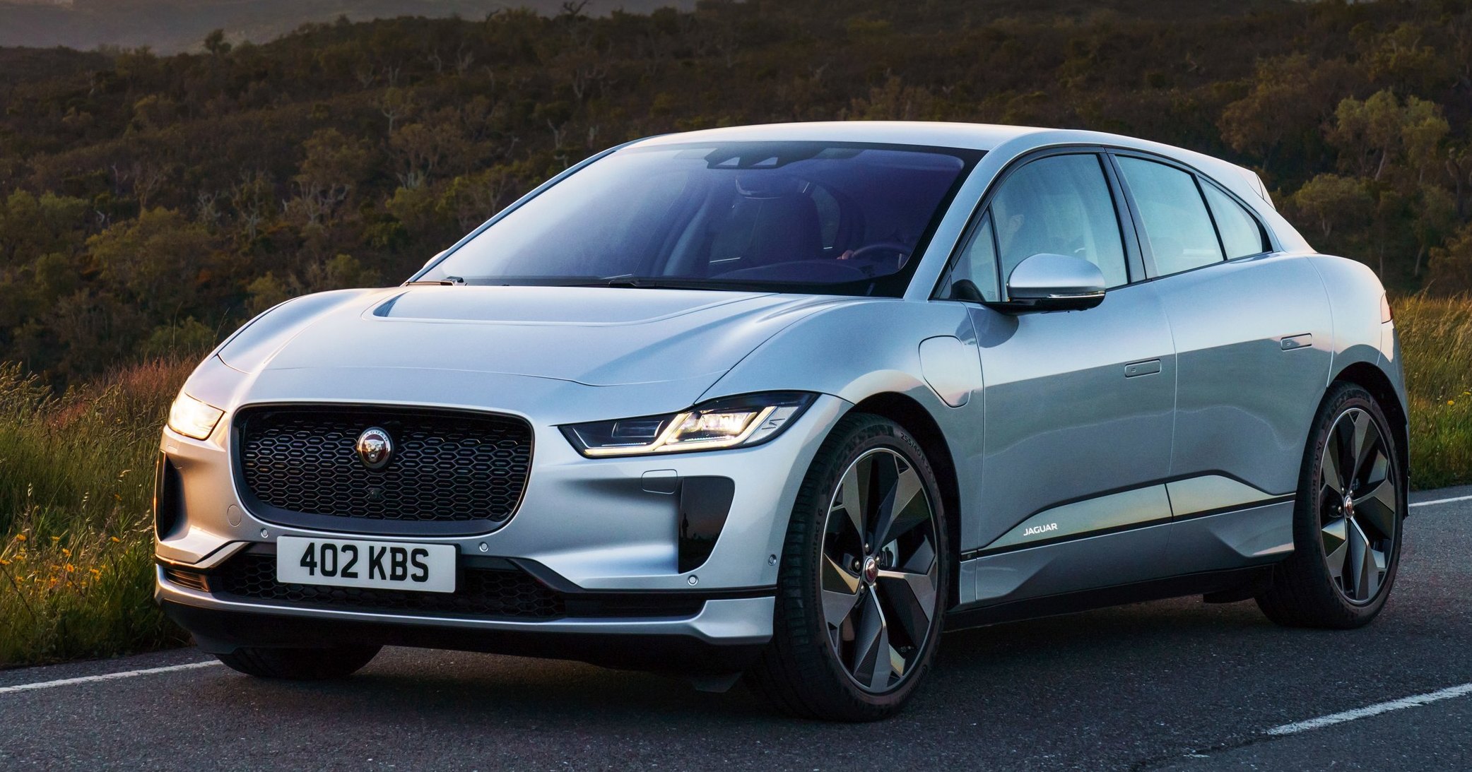 Jaguar не хватает батарей для производства I-Pace