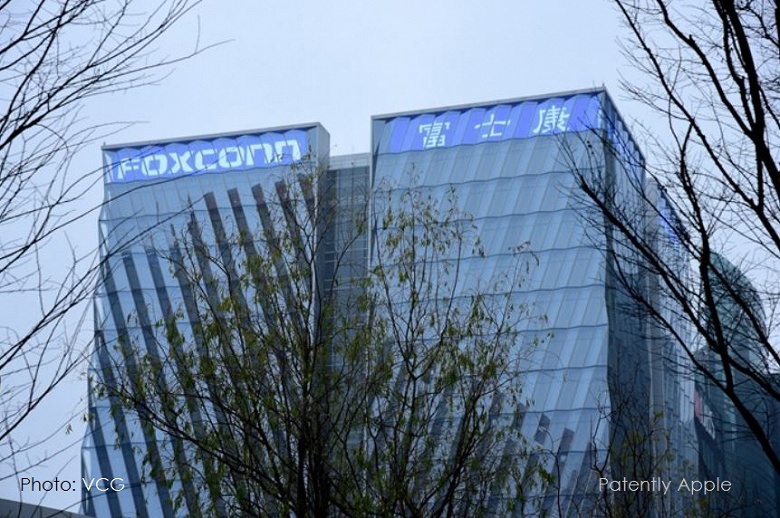 Foxconn возобновляет производство Apple iPhone в Чжэнчжоу, привлекая новых работников премией 