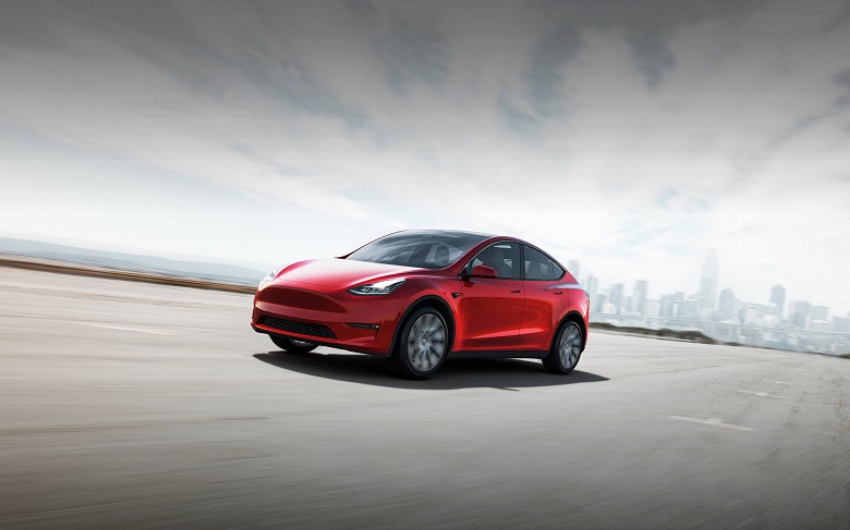 Tesla выпустила долгожданный кроссовер Model Y раньше времени. Пошли первые обзоры