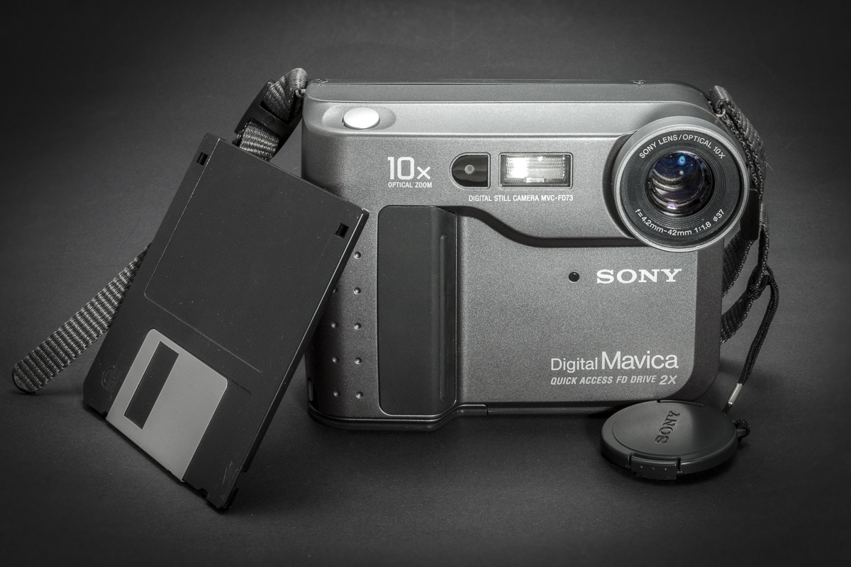 Цифровая камера Sony Mavica