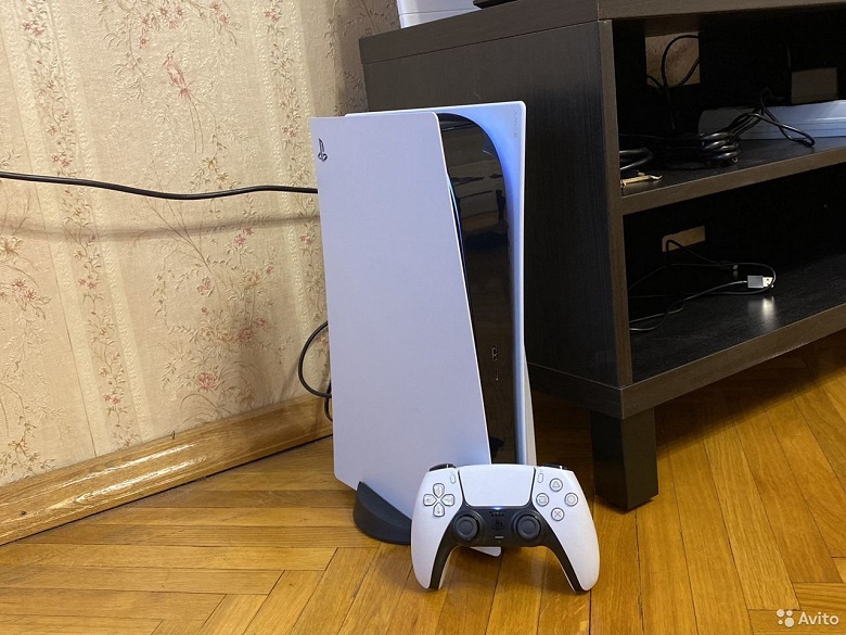 Безумие Sony PlayStation 5 в России продолжается. Спрос на фото с приставкой в пять раз превышает предложение