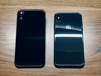 Такого iPhone X мы ещё не видели. Прототип в цвете Jet Black показывает, что Apple рассматривала вариант добавления такого цвета