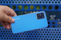 Видео дня: фотохромная крышка Vivo S10 меняет рисунок под солнечными лучами