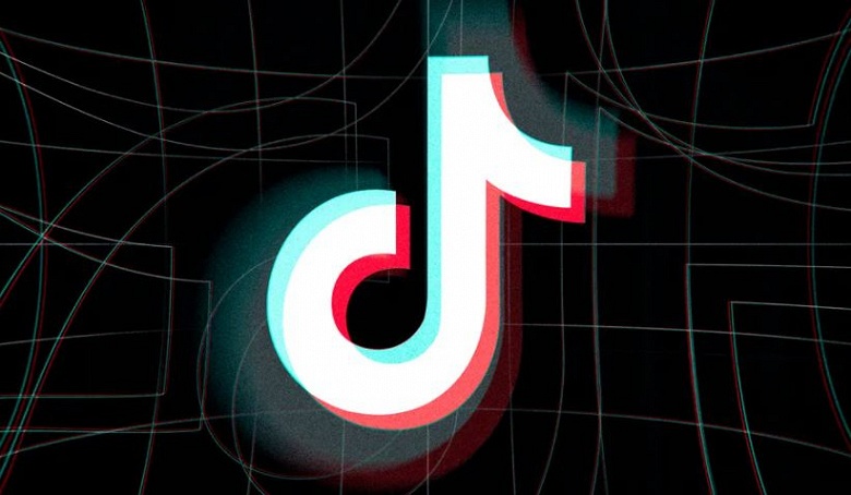 TikTok ограничил работу в России из-за «закона о фейках». Теперь нельзя вести прямые трансляции и загружать новые видеоролики