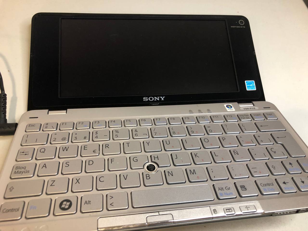 Ультрабук Sony Vaio VGN-P11ZR из 2009 года: шик, блеск, красота. Впечатляет и сегодня - 2