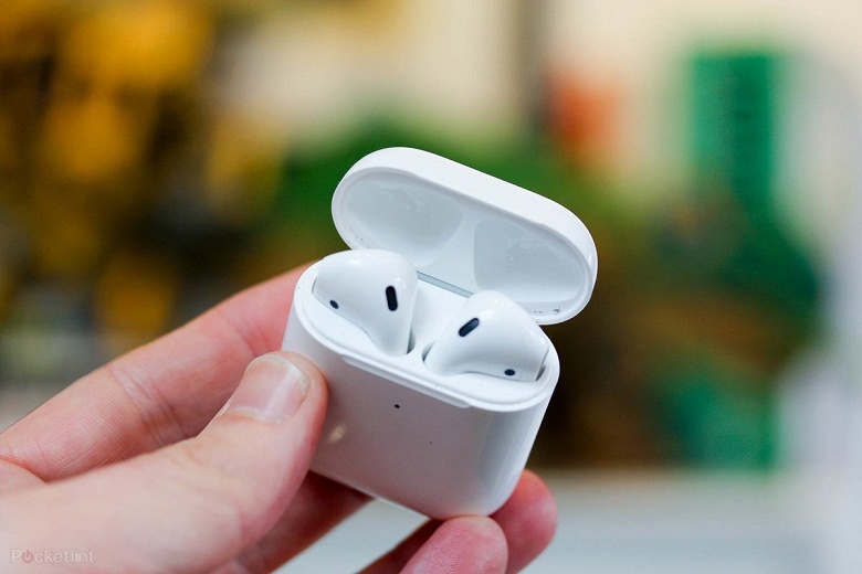 СМИ: копии наушников Air Pods становятся всё популярнее в России