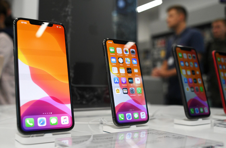 Realme продала больше смартфонов в России, чем Apple и Samsung вместе взятые