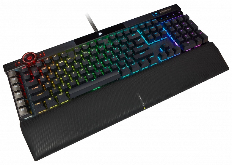 Призрак из клавиатуры: Corsair K100 сама набирает текст, который печатали несколько дней назад