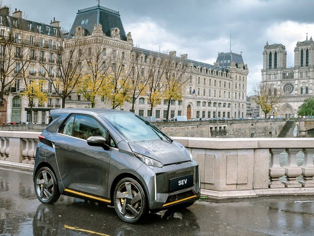 Концепт LSEV от Li Auto (Chehejia LSEV) на фоне европейского ландшафта. Если присмотреться, то чем-то напоминает внедорожники Li Xiang.