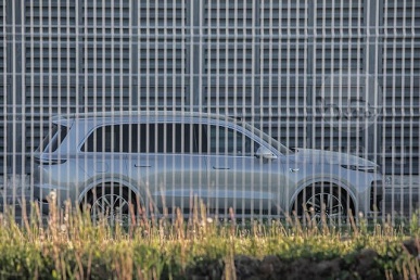 В России будут выпускать хитовые люксовые кроссоверы Li Auto L9? На бывшем российском заводе Mercedes-Benz обнаружилось 60 таких машин