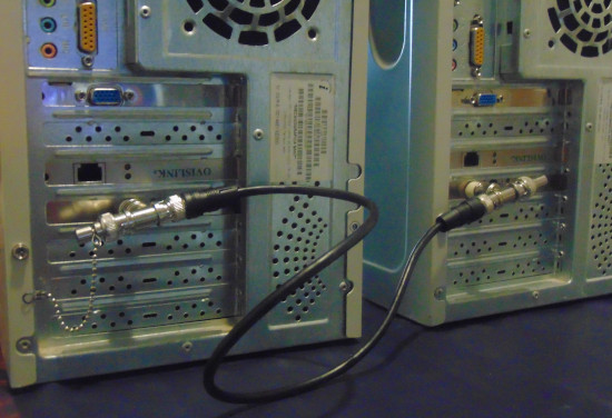 Два компьютера, объединённые сетью Ethernet 10BASE2
