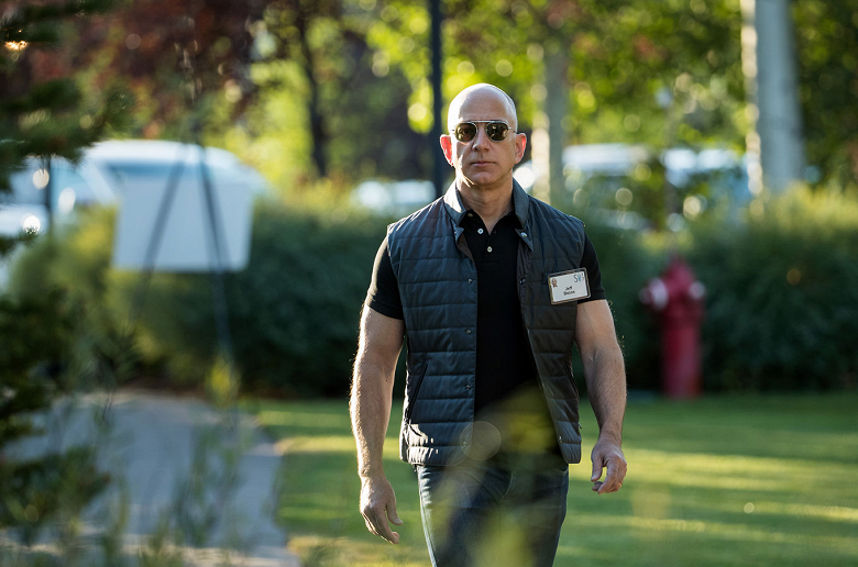 Снимает сливки: Джефф Безос продаёт акции Amazon на $5 млрд