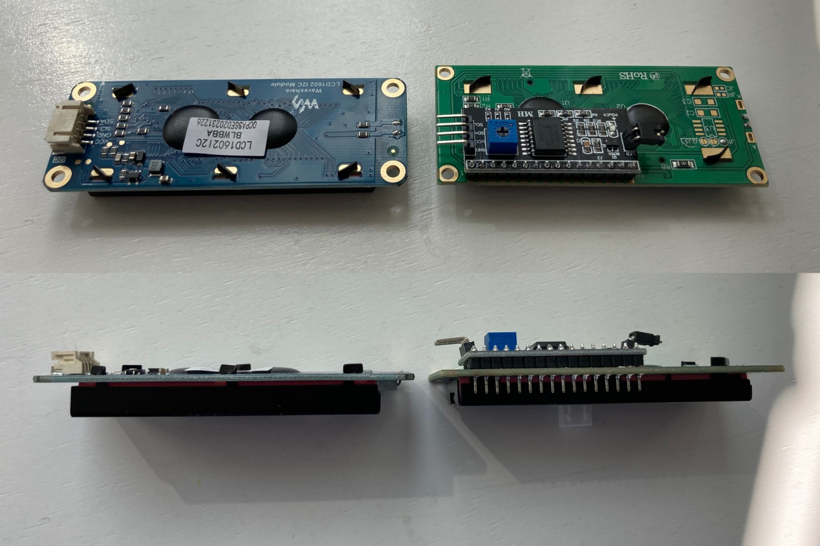 Сравнение размеров LCD1602 с чипом AIP31068 (слева) и с классическим I2C адаптером (справа)