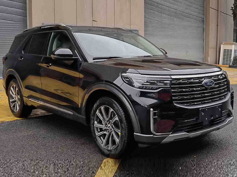 Это новые Ford Explorer и Ford Explorer Kunlun Peak Edition: живые фото перед премьерой