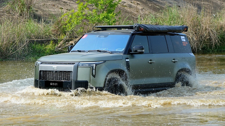 Представлен сильно подешевевший внедорожник Polestones 01 с дизайном Pininfarina, запасом хода более 1300 км и кроватью