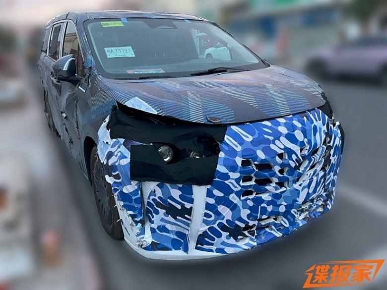 Аналог Toyota Alphard и Lexus LM от BYD уже на подходе. Гибридный минивэн BYD Dynasty представят 30 августа