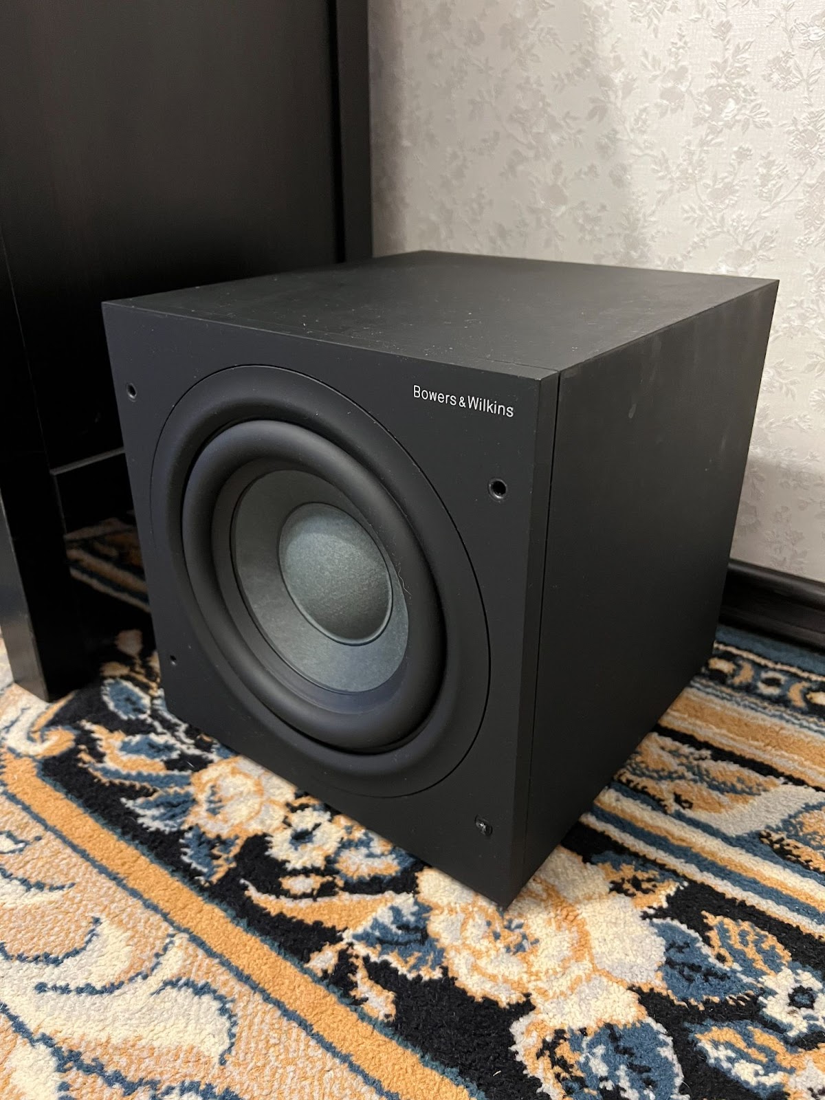 Сабвуфер Bowers & Wilkins ASW608