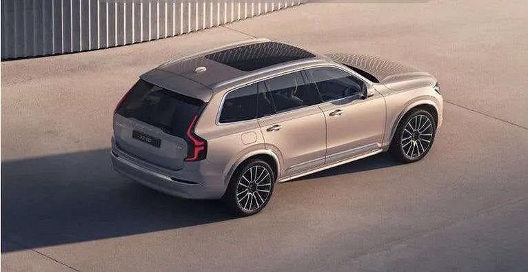 Таким будет новый Volvo XC90. Флагманский кроссовер рассекретили до премьеры