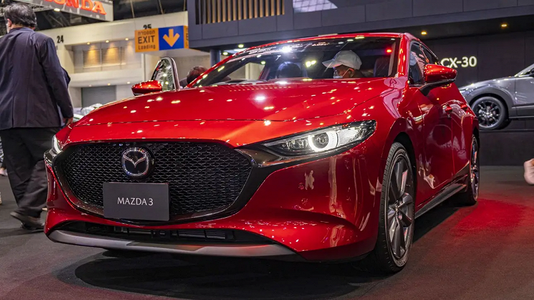 В Москву привезли новую Mazda3 2024