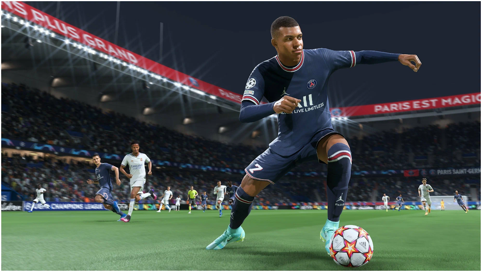 Как EA FIFA превратилась в EA Sports FC: от футбольной настолки до топовой видеоигры - 1