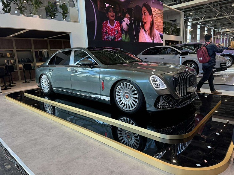 Замена Bentley и Mercedes-Maybach: представлена серийная версия Hongqi Guoya