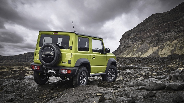 Suzuki Jimny сильно подешевел в России — теперь он дешевле топовой Lada Vesta