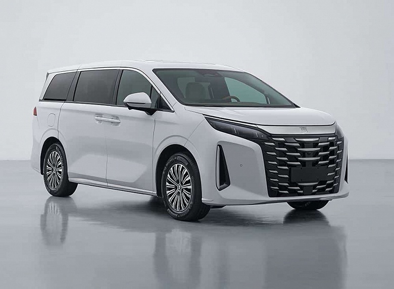 Аналог Toyota Alphard, дешевле Denza D9, с электромагнитной подвеской и расходом 6,5 л/100 км. Представлен BYD Xia