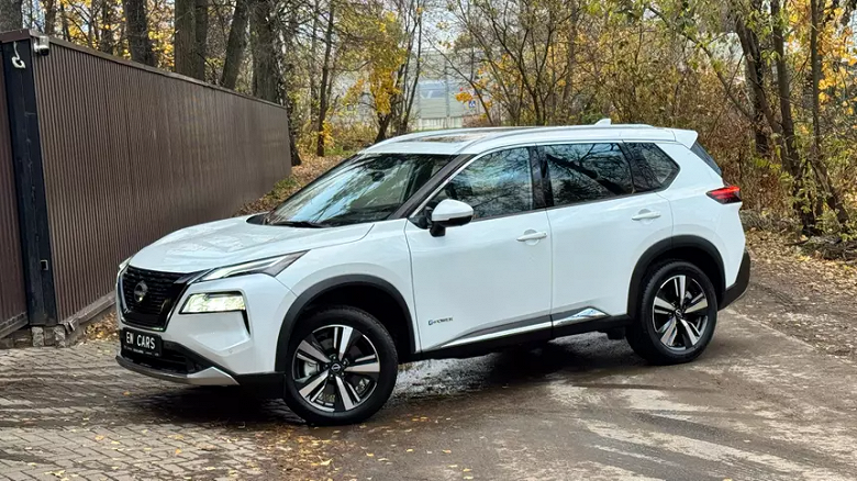 В Россию привезли большую партию Nissan X-Trail нового поколения