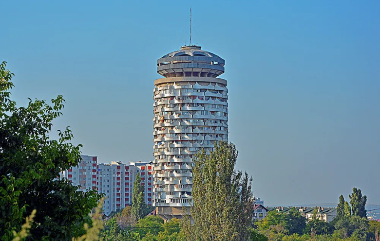 Молдавия. Кишинев. Жилой дом «Ромашка»