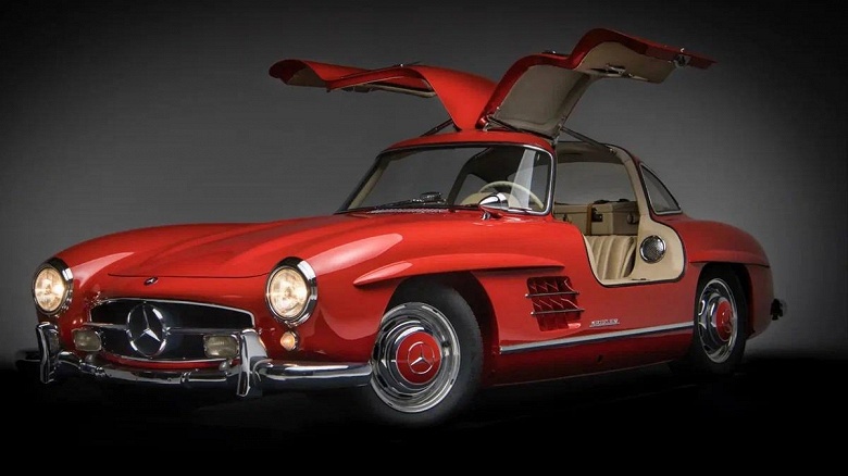 Последний в истории Mercedes-Benz 300 SL продали дешевле, чем ожидали