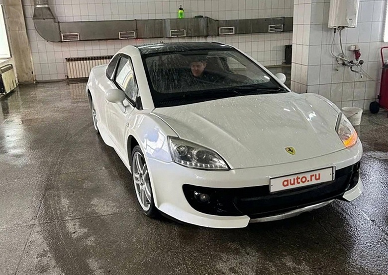 Значок Ferrari на капоте, мотор Mitsubishi и две двери — всего 450 тыс. рублей. В России выставили на продажу необычный ТагАЗ Aquila