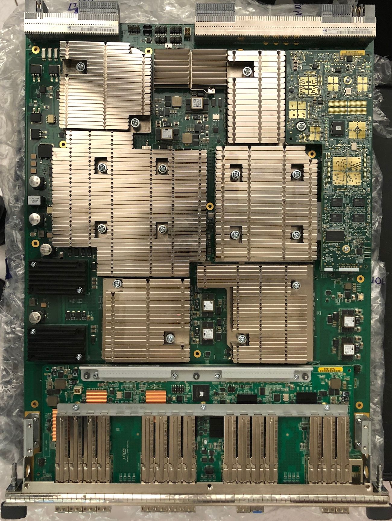 линейная плата Juniper MPC4E-3D-32XGE