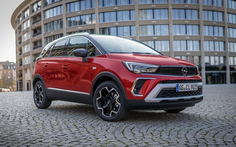 В России ещё есть официальные кроссоверы Opel Crossland — за 2,35 млн рублей и с 6-ступенчатым «автоматом» Aisin