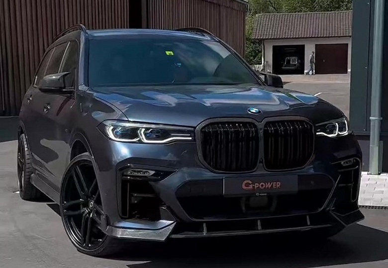 Представлен 700-сильный BMW X7