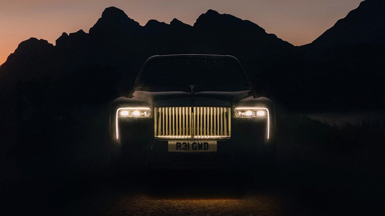 Когда Aurus Komendant не доступен, приходится покупать Rolls-Royce Cullinan. Внедорожник Rolls-Royce стал самым популярным автомобилем в России в своем сегменте