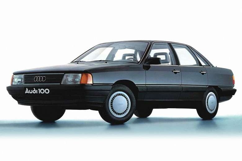 Audi 100 1991 за 55 тыс. рублей и полноприводный Kia Sportage за 400 тыс. рублей. В «Avito Авто» назвали самые популярные объявления о продаже машин в 2024 году