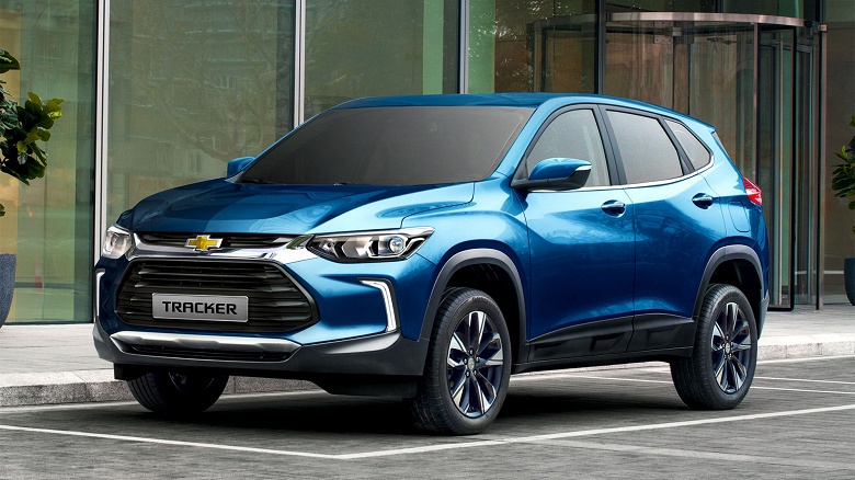 В Россию привезли новые кроссоверы Chevrolet Tracker: всего 2 млн рублей за машину в «Автоматом»