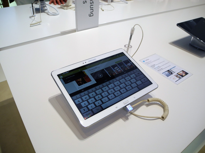 IFA 2013 своими глазами: мобильные устройства Samsung, Toshiba, Panasonic, TCL/Alcatel и Archos