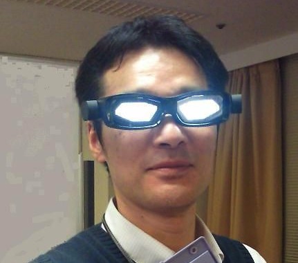 Toshiba создала Transmissive Single-sided Light Emission OLED Panel 