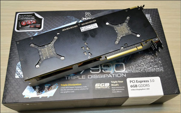 Оснащение XFX Radeon HD 7990 Triple Dissipation включает четыре разъема mini-DisplayPort и один разъем DVI