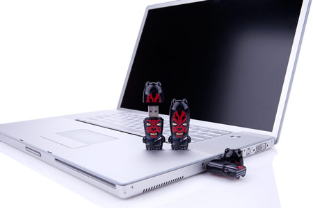 Накопитель Hooded Darth Maul Exclusive MIMOBOT предложен в четырех вариантах объема: 8, 16, 32 и 64 ГБ